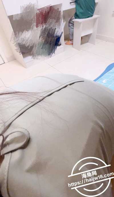 强奸少妇邻居29当孩⼦⾯操美⼥邻居3 强奸少妇邻居29当孩⼦⾯操美⼥邻居3