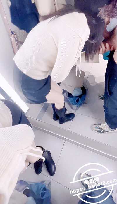 强奸少妇邻居21跟美⼥少妇邻居逛商场没忍住试⾐间操了她8 强奸少妇邻居21跟美⼥少妇邻居逛商场没忍住试⾐间操了她8