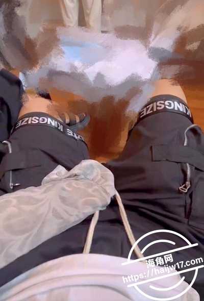 教师母亲萍姐下教师母亲当儿子女朋友面与儿子偷情1