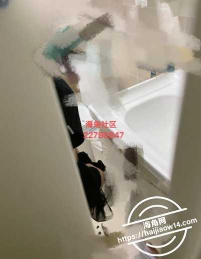 教师母亲萍姐38儿子拿闺蜜的内裤打飞机4 教师母亲萍姐38儿子拿闺蜜的内裤打飞机4