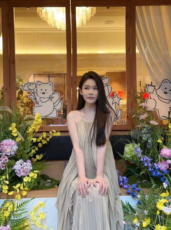 教师母亲萍姐35上与儿子午夜性爱后1