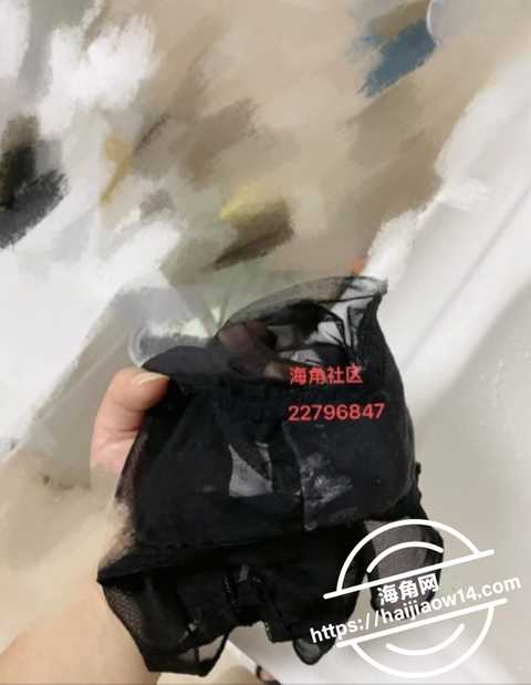 教师母亲萍姐 38 发现儿子拿闺蜜的内裤打飞机 