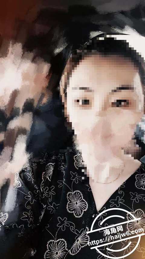 教师母亲偷拍被儿子发现2