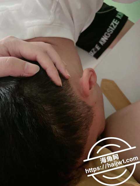 教师母亲给儿子吃奶喝淫水2