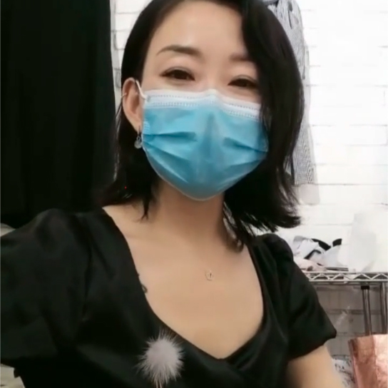 服装店的老板娘